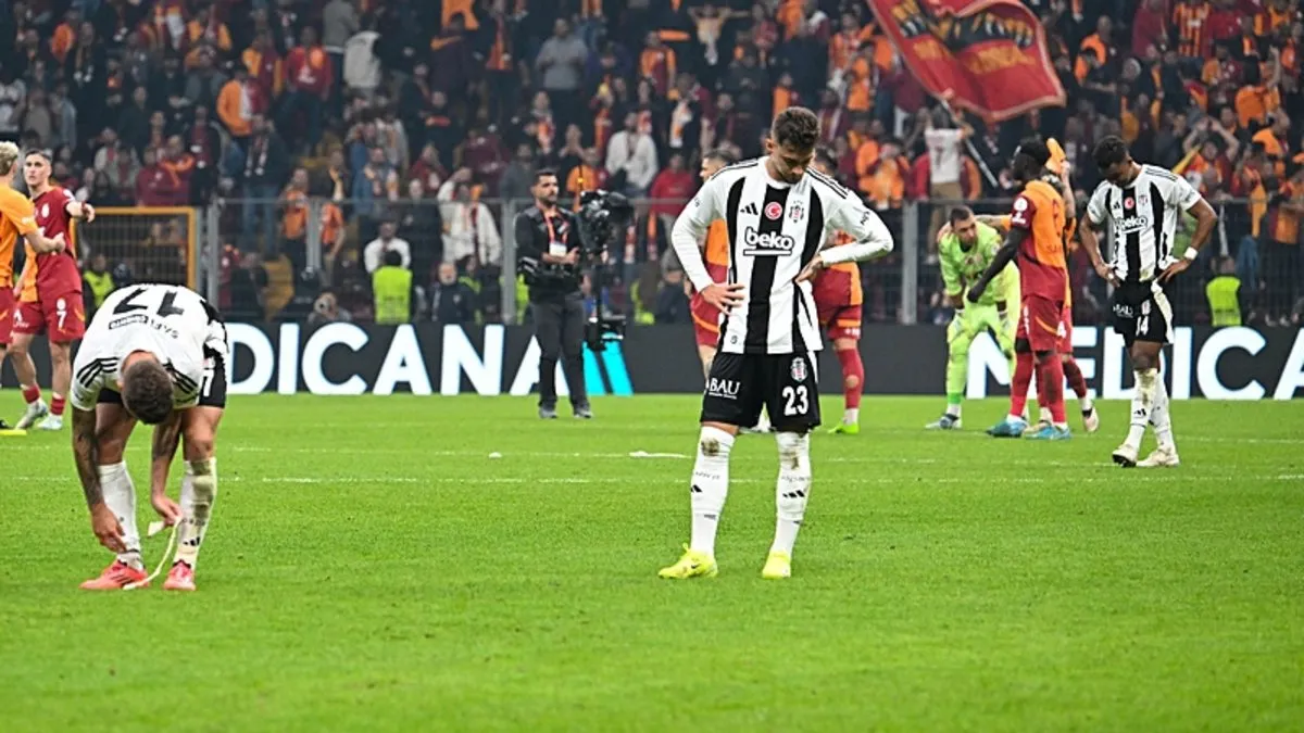 Beşiktaş, ligdeki ilk mağlubiyetini derbide yaşadı