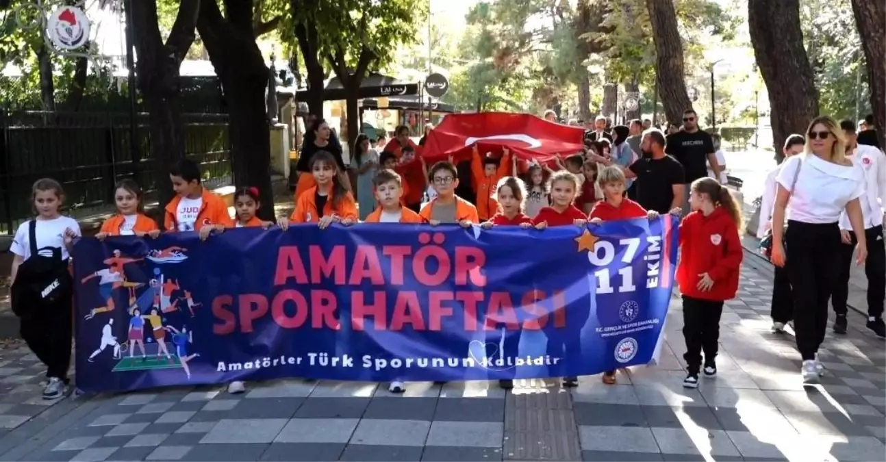 Kırklareli’nde Amatör Spor Haftası Yürüyüşü