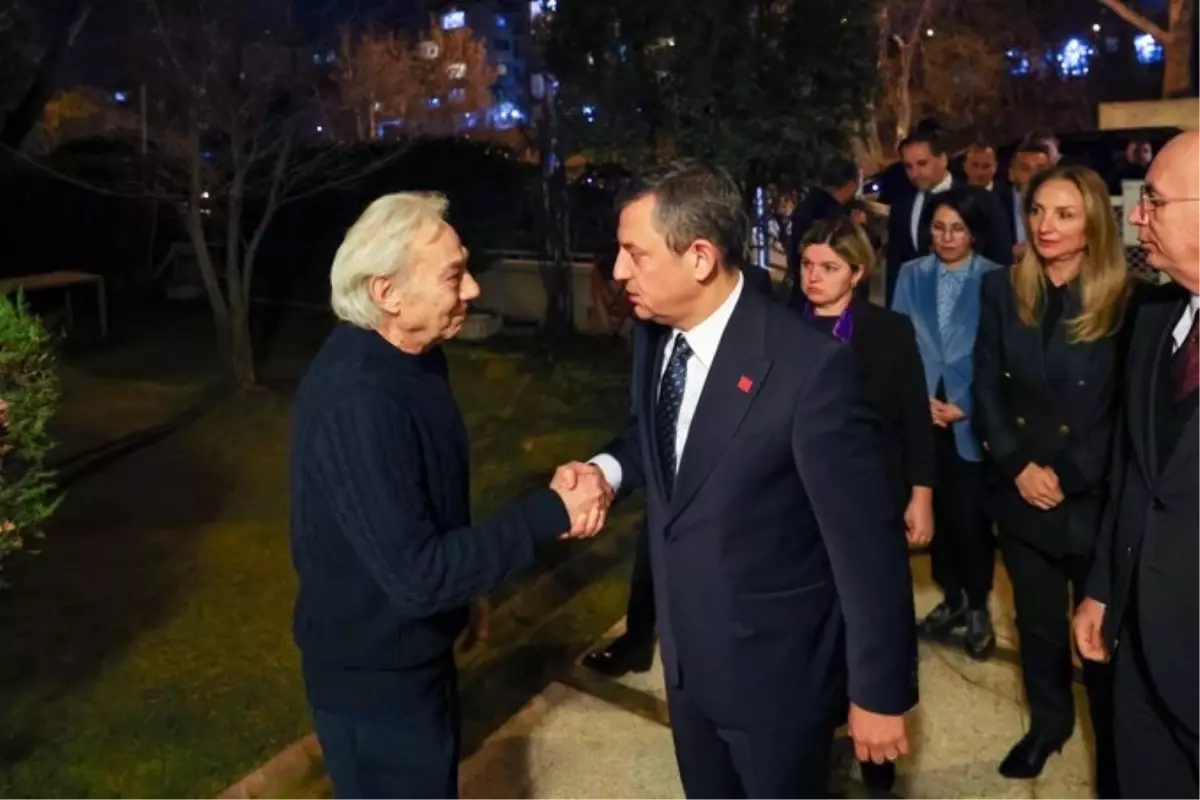 Özgür Özel, Yangında Yaşamını Kaybeden Ailenin Yanında