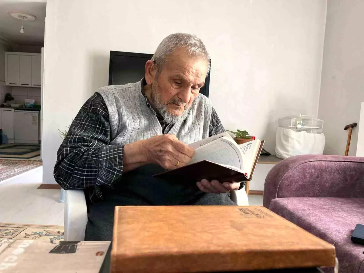 72 Yıldır Günlük Tutuyor