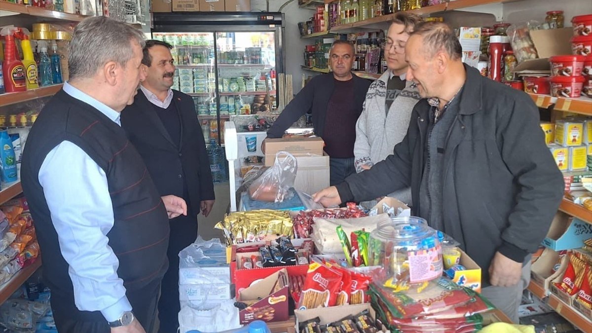 Destici, CHP’nin boykot çağrına karşı alışveriş yaptı