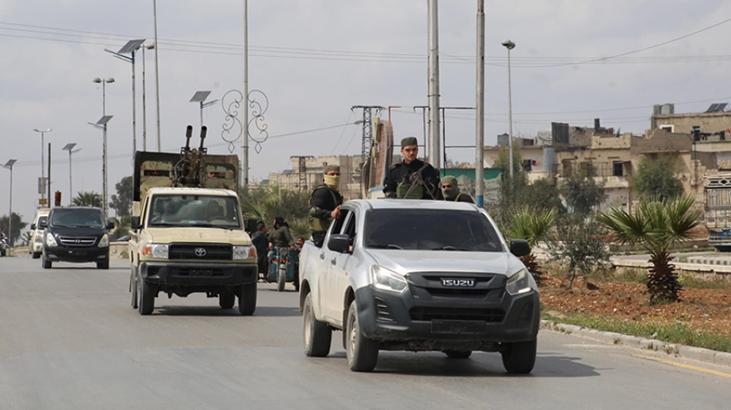 PKK/YPG’li teröristler Halep kent merkezinden çekilmeye devam ediyor